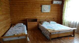 Гостиница Ecohouse Коктебель Трехместный номер с балконом-2