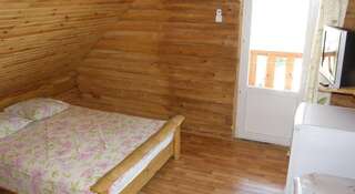 Гостиница Ecohouse Коктебель Трехместный номер эконом-класса-3