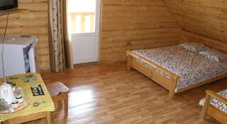 Гостиница Ecohouse Коктебель Трехместный номер эконом-класса-2